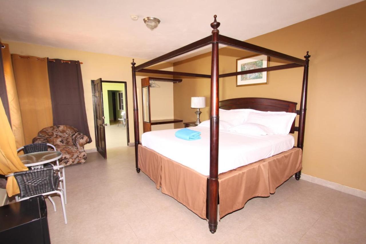 Citadel Rosehall Hotel モンテゴ・ベイ エクステリア 写真